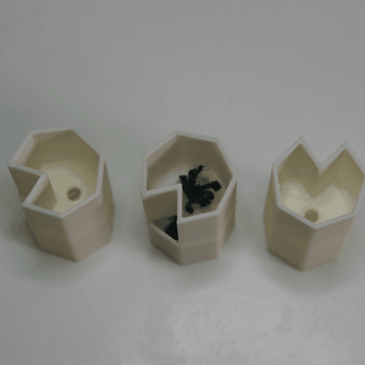 Capture d’écran 2018-03-30 à 12.12.34.png Tiny self-watering planter